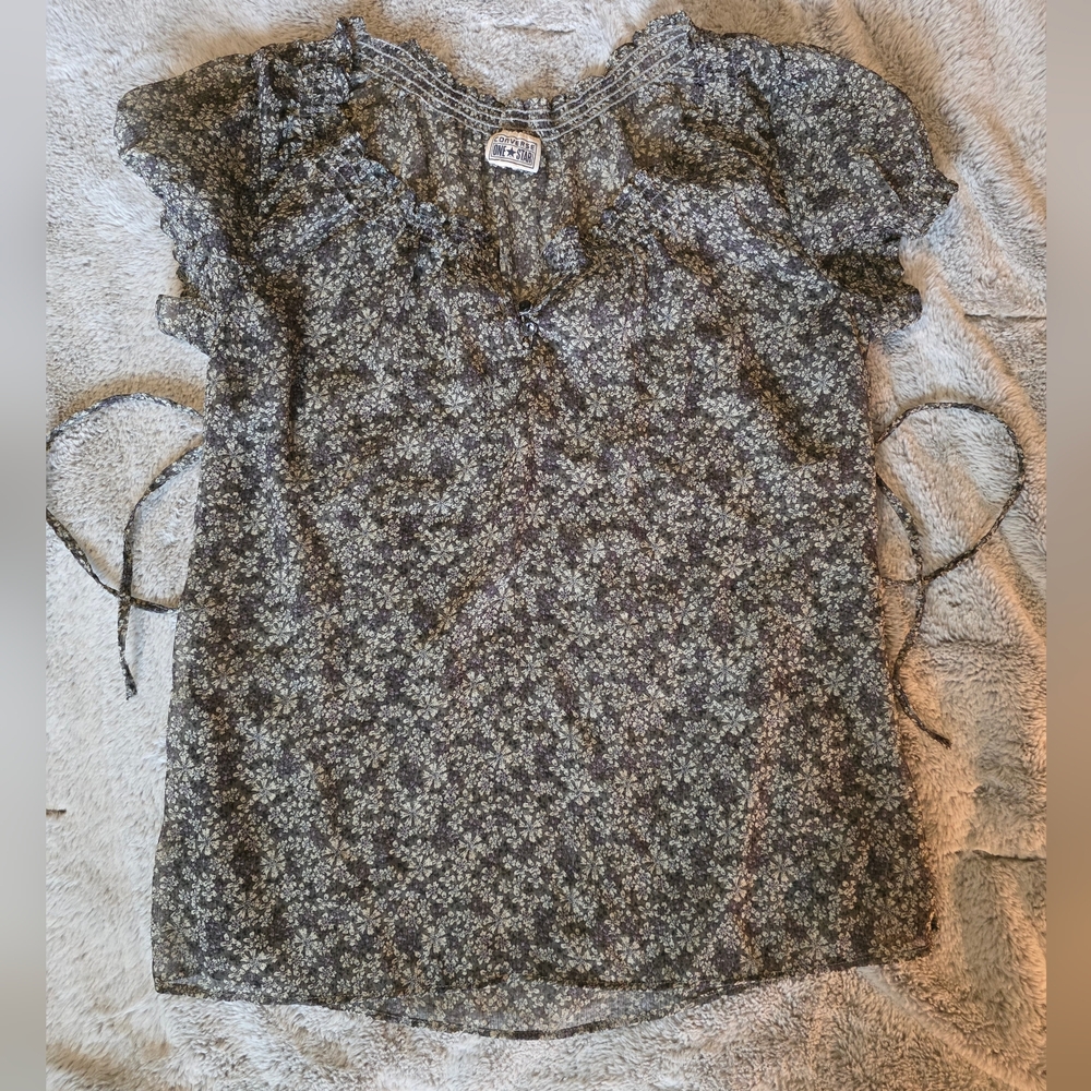 Converse Gray, White And Purple Floral Blouse
